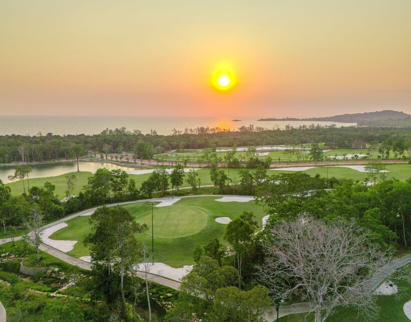 Sân golf 18 lỗ Eschuri Vung Bau