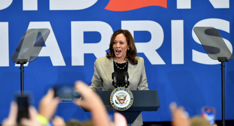 Phó Tổng thống Kamala Harris đang nhận được nhiều sự ủng hộ. Ảnh: Reuters