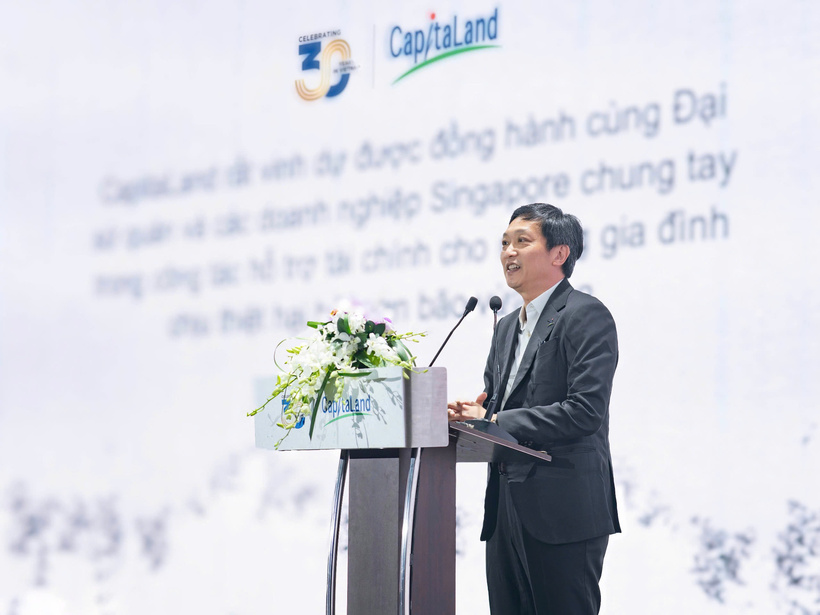 Ông Ronald Tay, Tổng Giám đốc của CapitaLand Development (Việt Nam), phát biểu tại tiệc tri ân