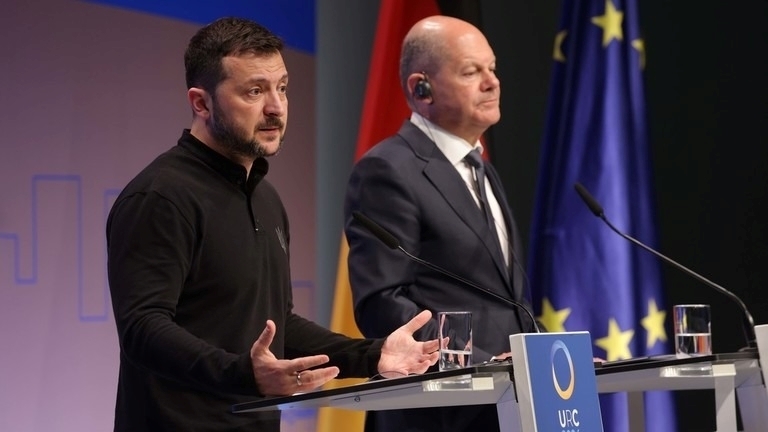 Tổng thống Ukraine Zelensky tại họp báo ở Berlin hôm 11/10. Ảnh: Getty Images