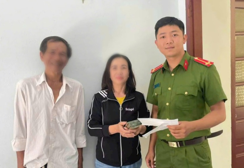 Ông P. đã nhận lại được toàn bộ số tiền bỏ nhầm sang xe người khác. Ảnh: Công lý