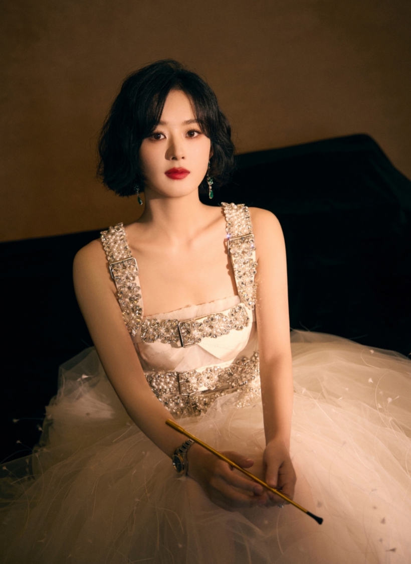 Vai diễn Hứa Bán Hạ đã mang về cho Triệu Lệ Dĩnh 2/3 cúp Thị hậu của tam đại giải thưởng truyền hình Trung Quốc. Ảnh: Weibo