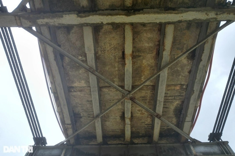 Dầm cầu có dấu hiệu hoen gỉ