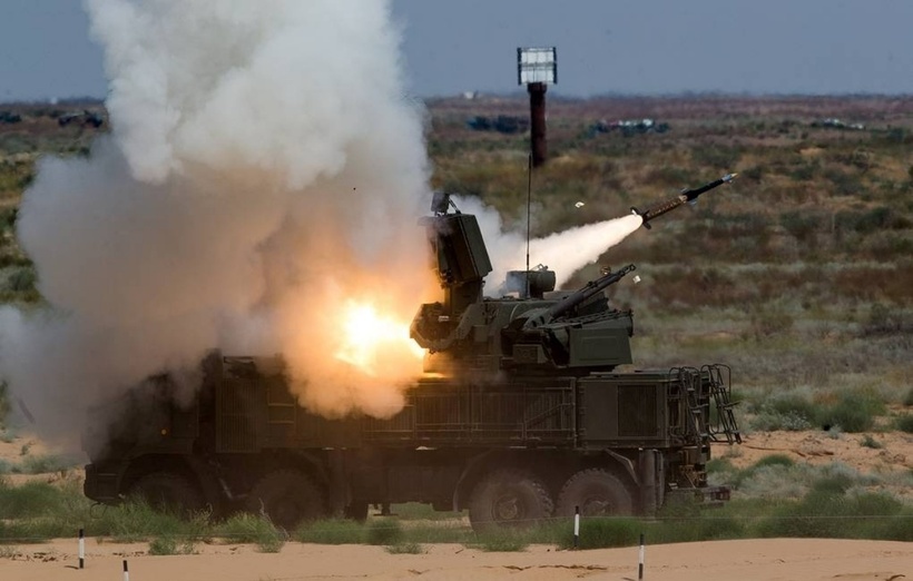 Hệ thống phòng không tên lửa và pháo binh Pantsir-S của Nga. Ảnh: TASS