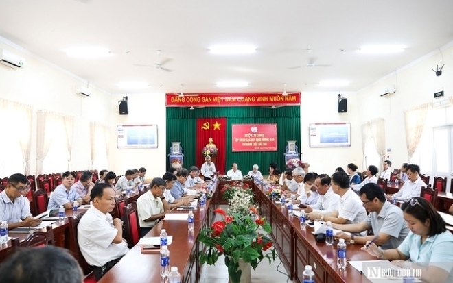 Các đại biểu tham gia Hội nghị tập huấn các quy định hướng dẫn thi hành Luật Đất đai năm 2024 do Hội Luật gia tỉnh Đồng Nai tổ chức.