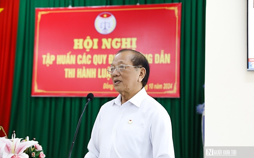 Chủ tịch Hội Luật gia tỉnh Đồng Nai Phan Văn Châu phát biểu tại hội nghị.