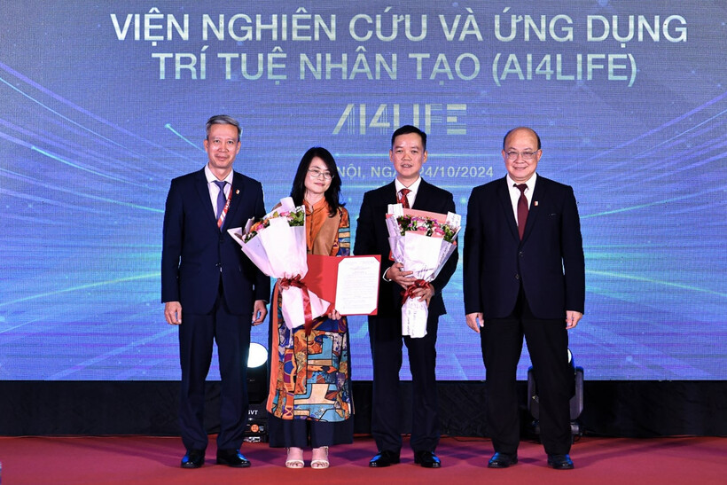 Lãnh đạo Đại học Bách khoa Hà Nội trao quyết định thành lập Viện và bổ nhiệm nhân sự. (Ảnh: HUST)