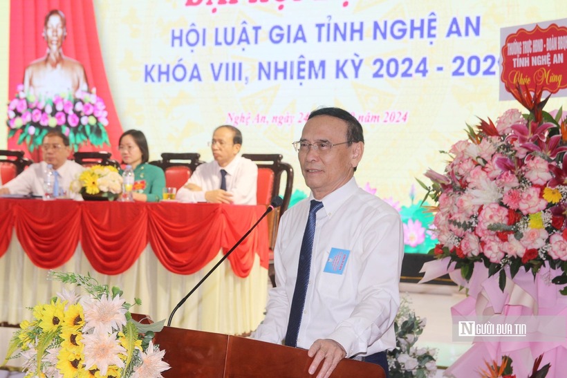 Phát biểu tại hội nghị, TS.Nguyễn Văn Quyền, Chủ tịch Hội Luật gia Việt Nam ghi nhận những thành tích và nỗ lực mà Hội Luật gia tỉnh Nghệ An đã đạt được trong nhiệm kỳ vừa qua.