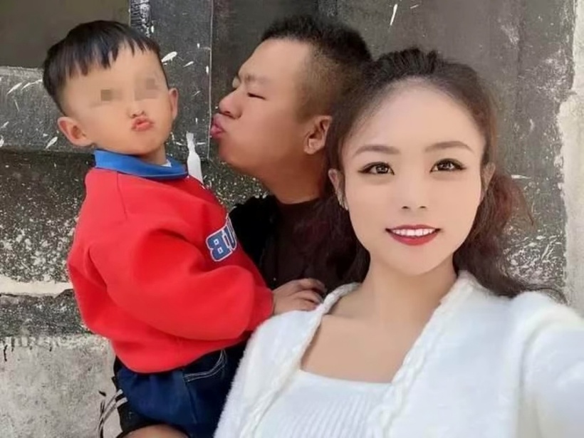 Gia đình ba người hạnh phúc trước đó. Ảnh: Douyin