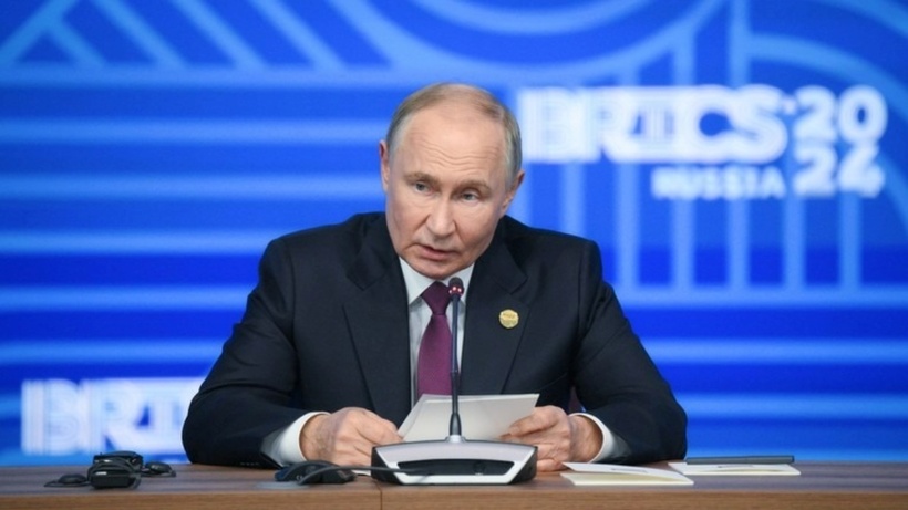 Tổng thống Nga Vladimir Putin tại buổi họp báo được tổ chức trong khuôn khổ Hội nghị thượng đỉnh BRICS lần thứ 16 tại Kazan. Ảnh: Sputnik