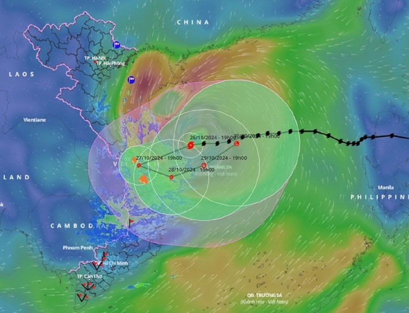 Thời tiết hôm nay ngày 27/10: Bão số 6 tiến thắng vào miền Trung rồi ngược ra biển. Ảnh: Tiền Phong