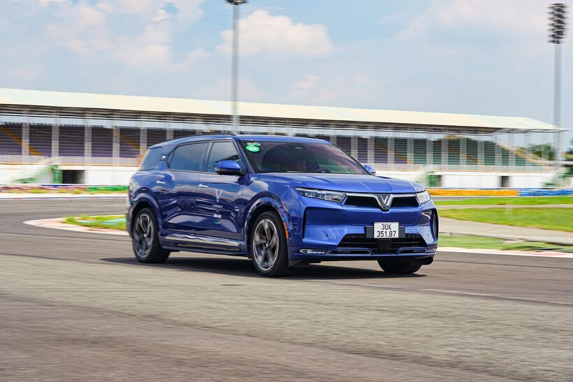 VinFast khuấy động thị trường cuối năm với loạt ưu đãi bom tấn - 3