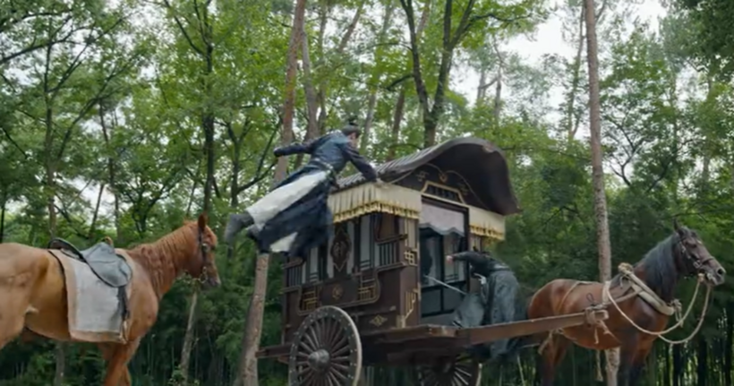 Lục Gia Học xuất hiện kịp lúc, cứu Ngụy Nghi Ninh thoát khỏi La Thận Viễn.