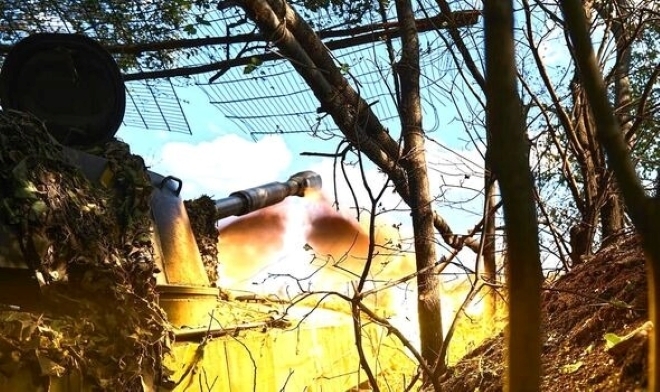 Nga liên tục công phá, bào mòn binh lực Ukraine. Ảnh: Daily Express