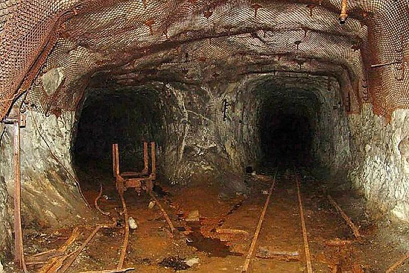 Cuối cùng, nguyên nhân được xác định là do khí radon từ mỏ uranium gần làng. Ảnh: Siberian Times