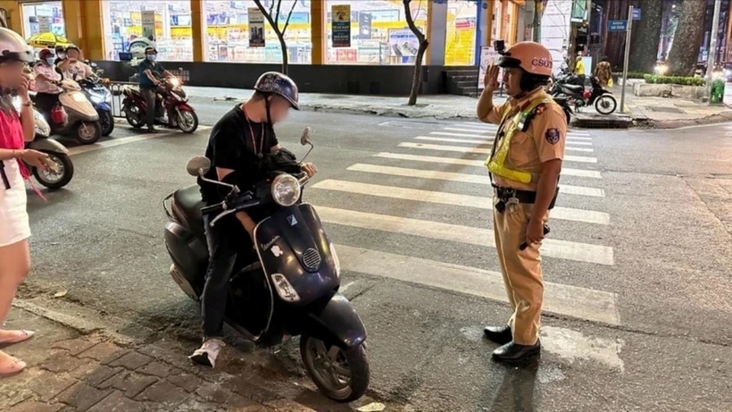 CSGT đang thực hiện nhiệm vụ. Ảnh: Pháp Luật TP.HCM