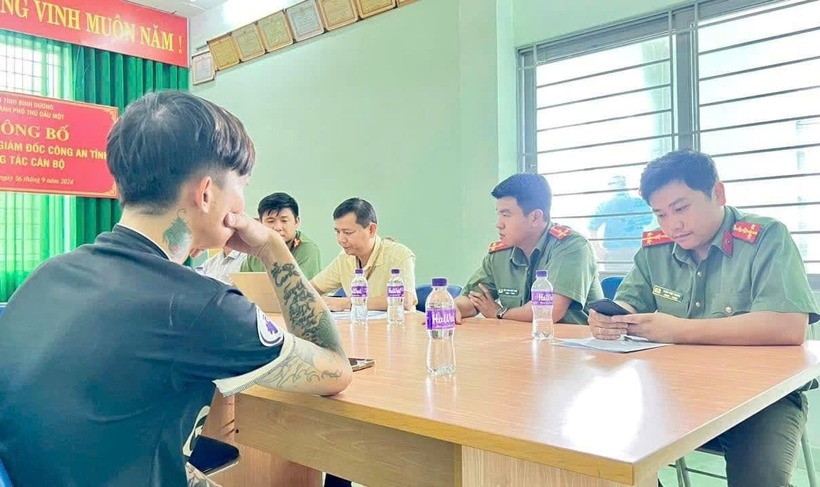 P.V.Đ tại cơ quan công an. Ảnh: Báo Giao thông.