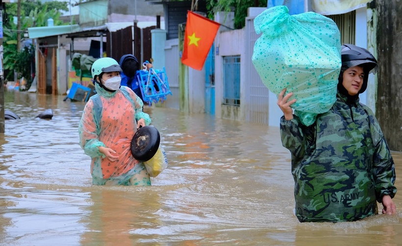 Khu vực đường Mẹ Suốt thường xuyên bị ngập khi mưa lớn. (Ảnh: VietnamNet)