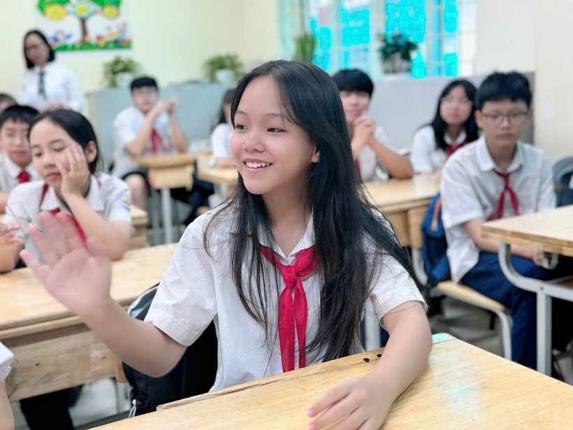 Các em học sinh hào hứng tham gia