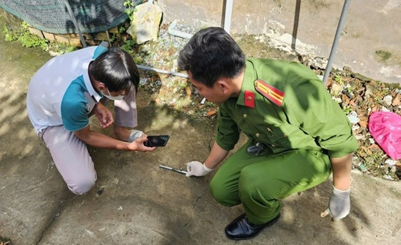 Cường và H. có quan hệ tình cảm nhưng không được gia đình bạn gái đồng ý. Nhận định ban đầu nhiều khả năng Cường giết bạn gái rồi tự vẫn. Hiện nghi án giết bạn gái, tự sát bằng súng bút đang được cơ quan chức năng điều tra, làm rõ.