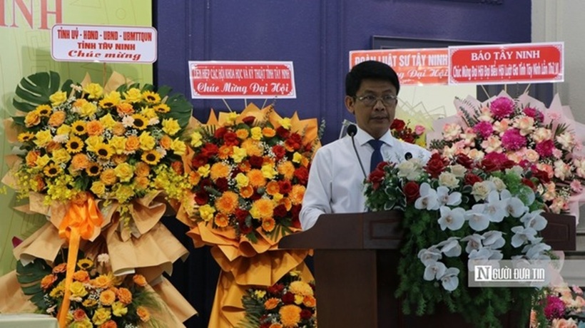 Ông Phạm Văn Đặng, Chủ tịch Hội Luật gia tỉnh Tây Ninh nhiệm kỳ 2019-2024 phát biểu tại hội nghị.