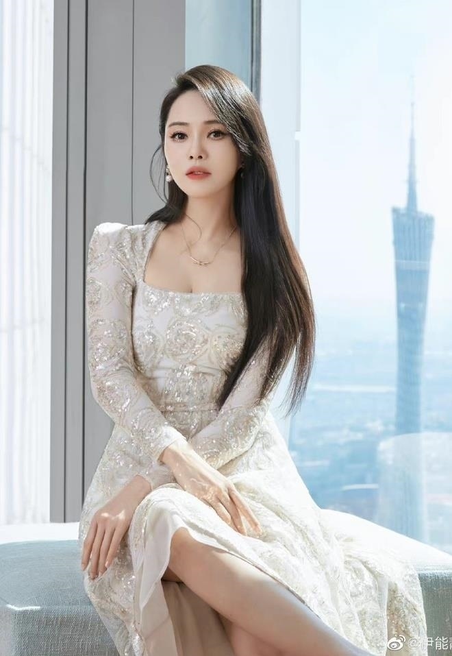 Scandal "dập tắt" hào quang: Ngọc nữ mất hết sự nghiệp vì ngoại tình, chê chồng "yếu" giờ ra sao? - 4