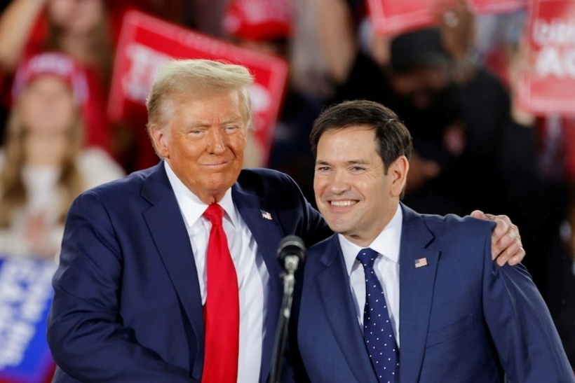 Tổng thống đắc cử Donald Trump và Thượng nghị sĩ Marco Rubio tại một sự kiện vận động tranh cử ở North Carolina (Mỹ) ngày 4/11. Ảnh: Reuters