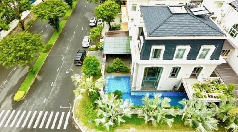 Vào tháng 12/2019, Bảo Thy chính thức về chung một nhà với đại gia Phan Lĩnh. Sau khi kết hôn, vợ chồng ca sĩ Bảo Thy sống tại căn biệt thự rộng 400m2 nằm ở khu đô thị hạng sang tại quận 7 (TP.HCM).