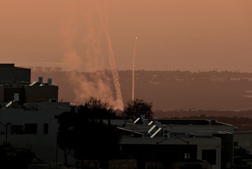 Lực lượng phòng vệ Israel xác nhận lực lượng Hezbollah đã bắn tổng cộng hơn 250 quả tên lửa tấn công khu vực phía Bắc và miền Trung. Ảnh minh họa: Reuters