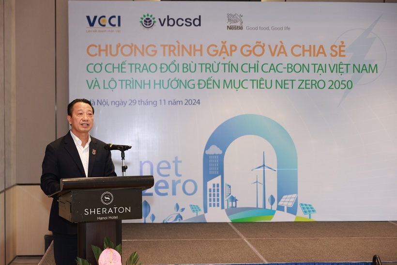 Ông Nguyễn Quang Vinh, Phó Chủ tịch VCCI, Chủ tịch VBCSD chia sẻ thông tin cập nhật từ Hội nghị thượng đỉnh APEC 2024