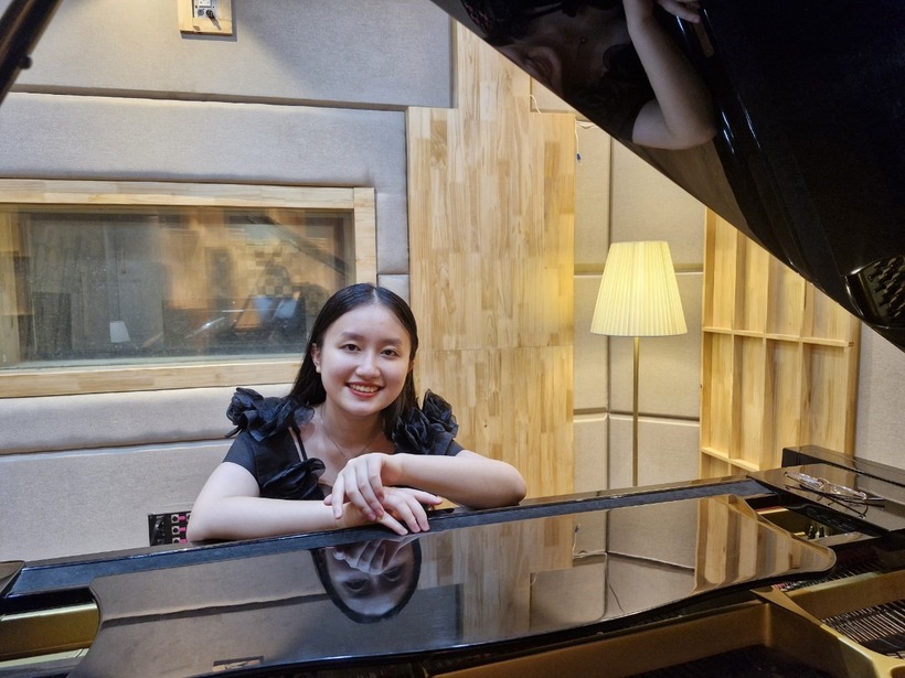 Hoàng Tiên theo học hệ trung cấp chuyên nghiệp Piano tại Học viện Âm nhạc quốc gia Việt Nam từ năm 9 tuổi. Ảnh: ZNews