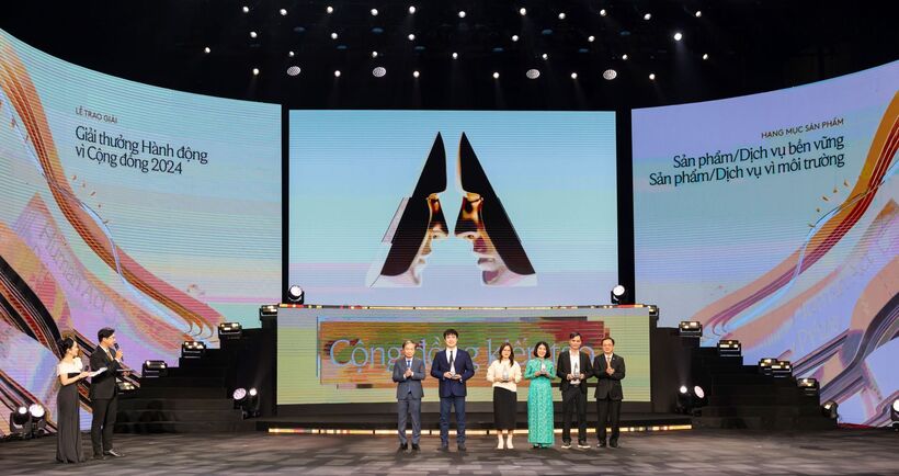 Xanh SM được trao tặng giải thưởng “Sản phẩm/Dịch vụ Vì môi trường” tại Human Act Prize 2024