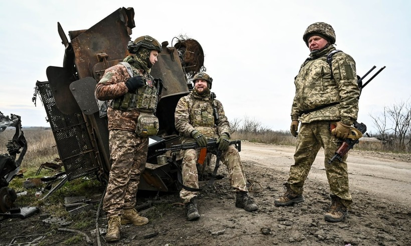 Ukraine thừa nhận sẽ phải đàm phán với Nga trong tương lai. Ảnh: Guardian