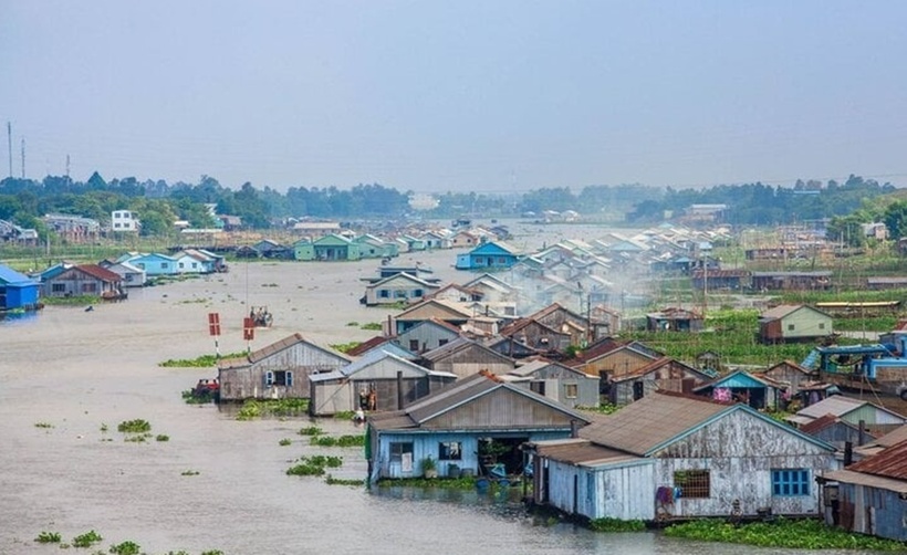 Làng nổi Châu Đốc.