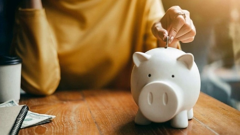 Tiền gửi tiết kiệm trả lãi định kỳ là một hình thức tiết kiệm phổ biến tại các ngân hàng, cho phép người gửi nhận lãi suất đều đặn theo các kỳ hạn nhất định...Ảnh minh họa