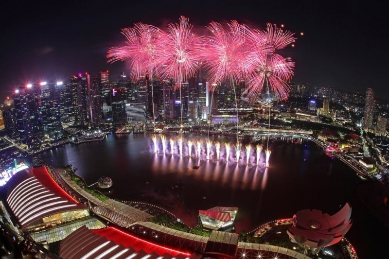 Màn trình diễn ánh sáng đầy tráng lệ tại Marina Bay, Singapore. (Ảnh: Getty)