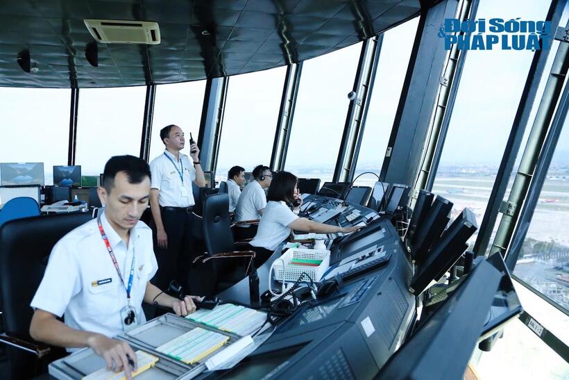 Đài Kiểm soát không lưu Nội Bài (Hà Nội)