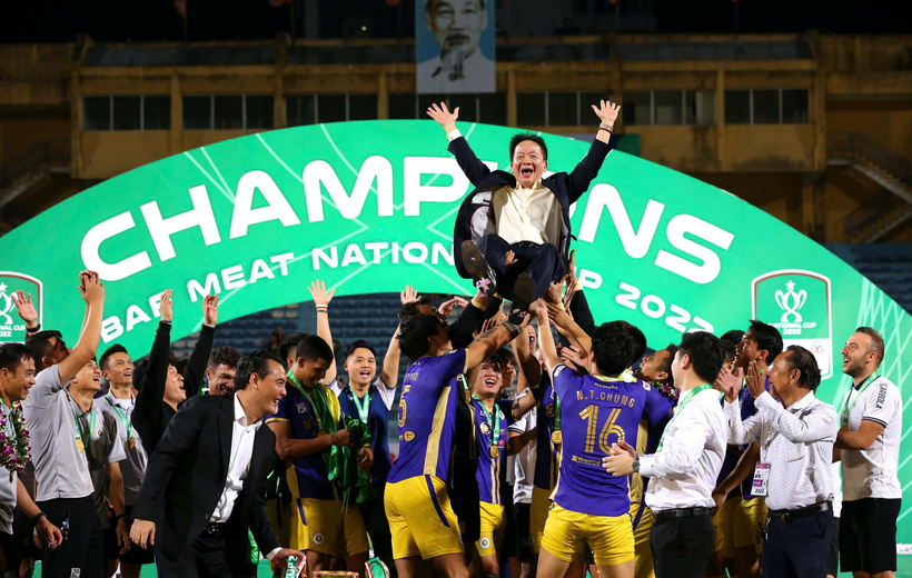 SHB thuê máy bay đưa cổ động viên sang Thái Lan tiếp lửa đội tuyển Việt Nam - 2