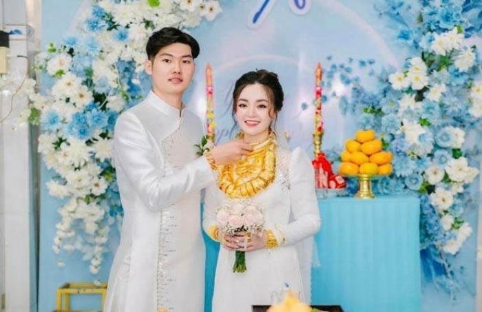 Ước tính số vàng cưới của cặp đôi khoảng 50 cây, ước chừng 2kg. Ảnh: Tri thức và Cuộc sống.