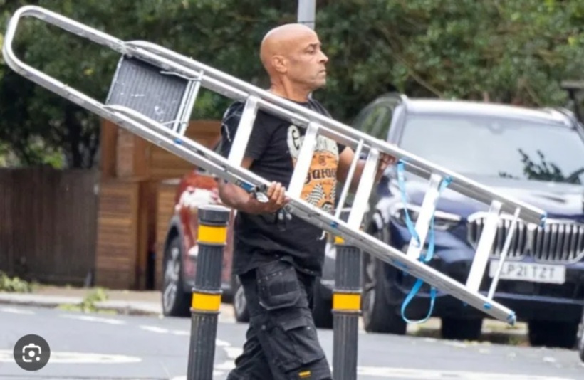 Lee hiện là thợ sơn tại Anh với mức thu nhập đủ trang trải cuộc sống. Ảnh:&nbsp;Spartacus