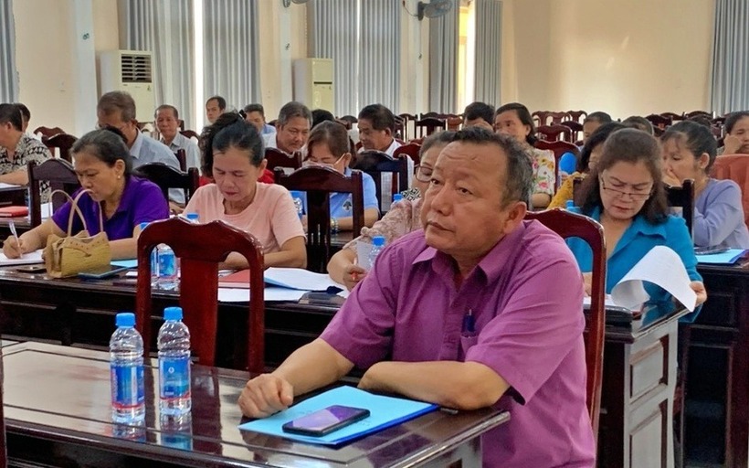 Hội Luật gia tỉnh Bình Phước phối hợp tổ chức phổ biến, tư vấn pháp luật cho người dân trên địa bàn phường Hưng Long (thị xã Chơn Thành, tỉnh Bình Phước).