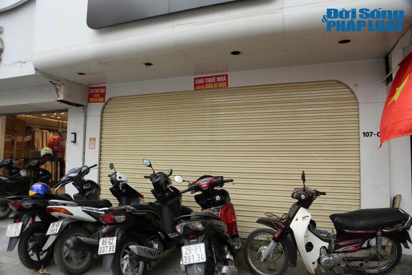 Mặt bằng bỏ trống trên phố Phạm Ngọc Thạch (quận Đống Đa)