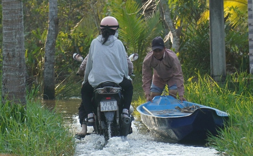 Theo Đài khí tượng thủy văn tỉnh Bến Tre, trong những ngày tới nhiều khu vực trên địa bàn tỉnh Bến Tre sẽ xảy ra một đợt triều cường lớn. (Ảnh: Tuổi trẻ)