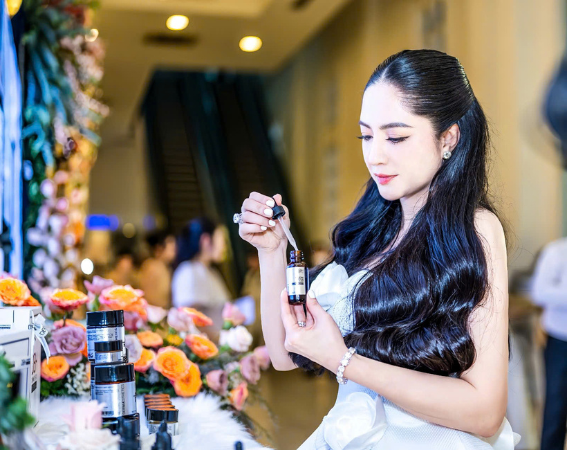 Từ DBH Mỹ phẩm đến Ceo Đỗ Hòang Yến: Yêu thương làn da phụ nữ Việt - 1