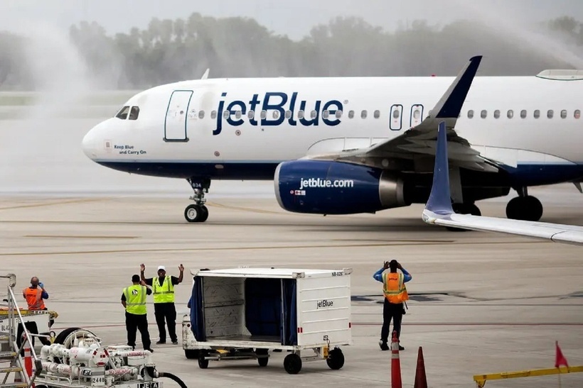 Một chiếc máy bay của hãng hàng không JetBlue. Ảnh minh họa: New York Times