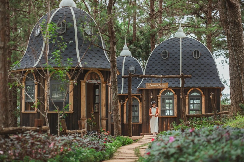 Không gian xinh đẹp được bao bọc giữa rừng nguyên sinh Đà Lạt