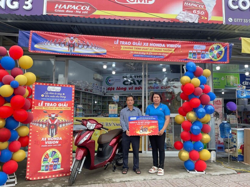 Anh Lê Thành Thôi (Vĩnh Long) trúng xe máy Honda Vision từ chương trình Quay số trúng thưởng 2024.