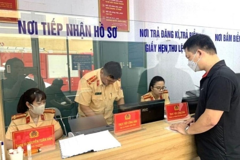 Biển số định danh là biển số được cấp và quản lý theo mã định danh của chủ xe. Ảnh minh họa