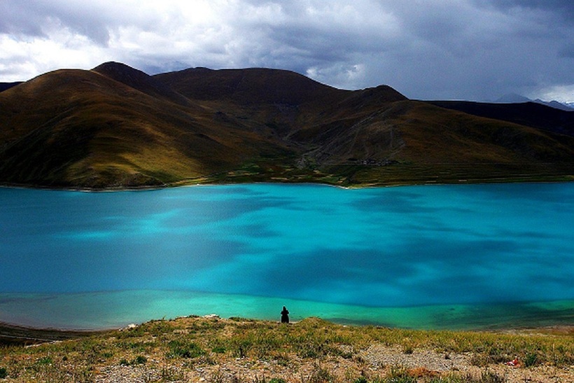 Hồ ở Tây Tạng