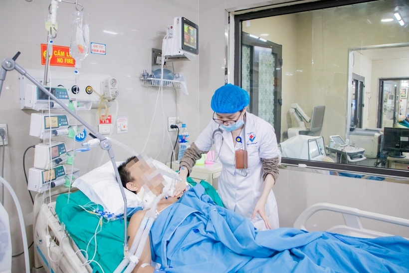 Sức khỏe bệnh nhân tạm ổn định, đang tiếp tục được theo dõi để kịp thời phòng ngừa biến chứng. Ảnh: VietNamNet